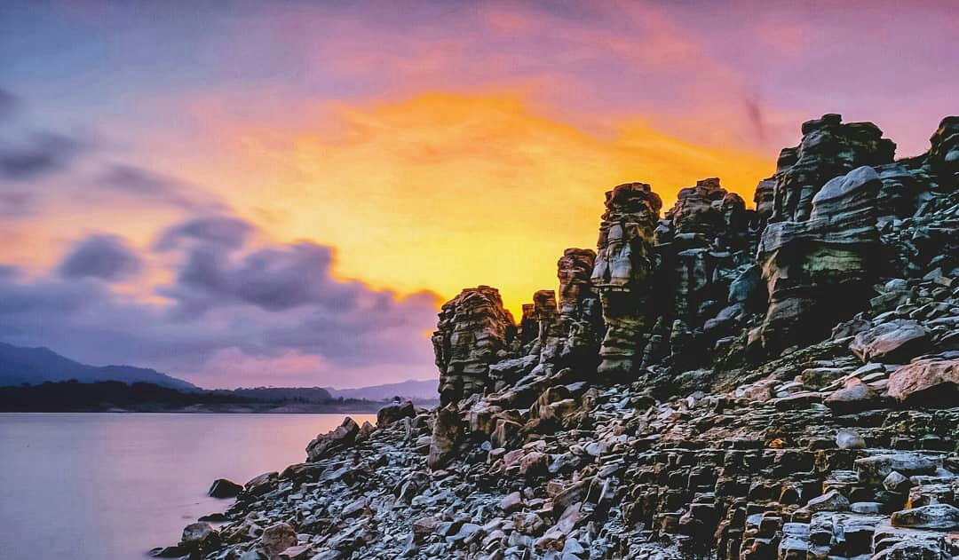 Lubang Sewu: Keindahan Alam Unik di Desa Erorejo